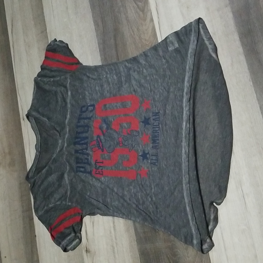 Peanuts shirt size M